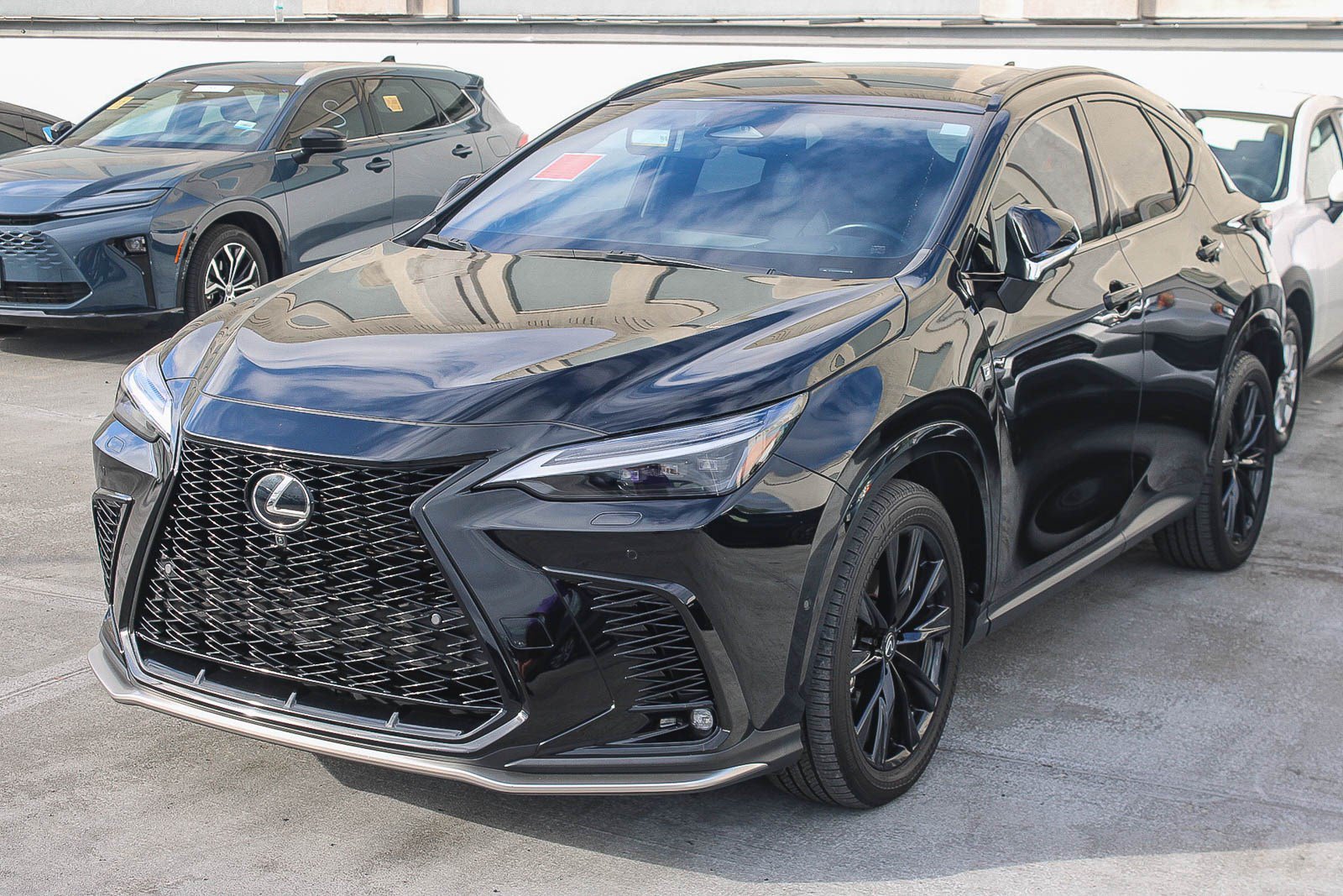Used 2025 Lexus NX 450h+ F Sport w/ Towing Package (2000 Lbs) AWD/4WD image 5