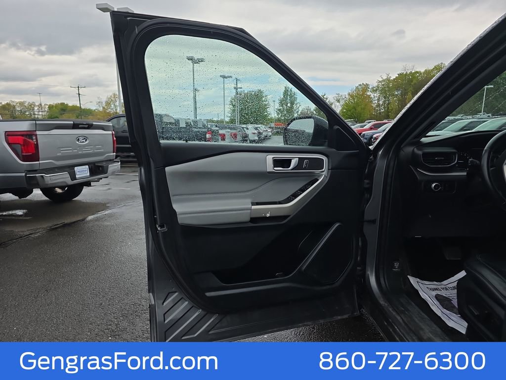 Used 2023 Ford Explorer XLT w/ Equipment Group 202A AWD/4WD image 20