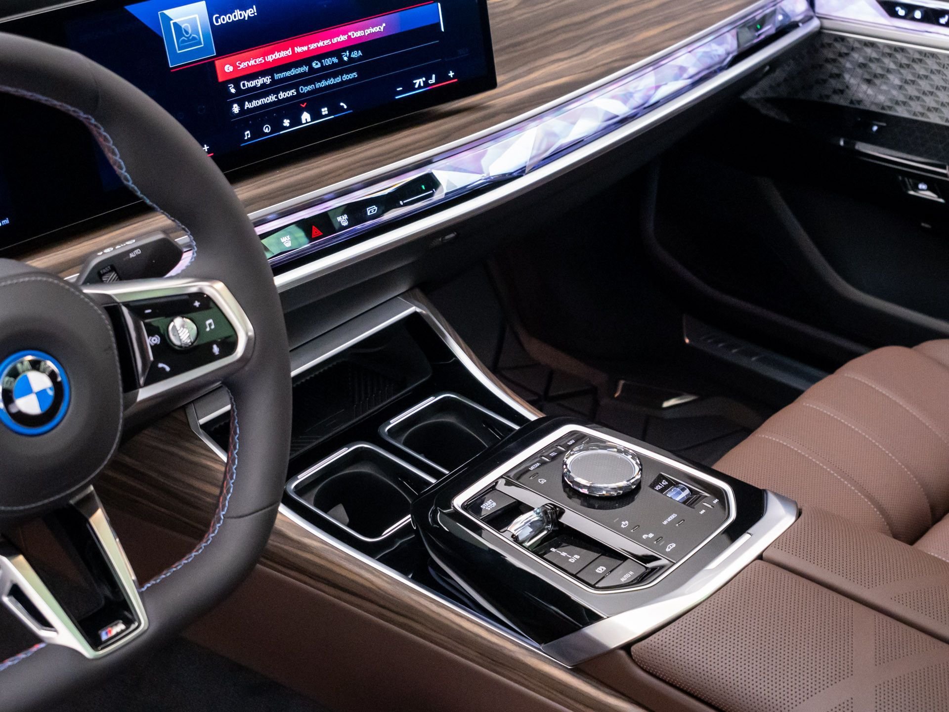 New 2026 BMW i7 M70 AWD/4WD image 13
