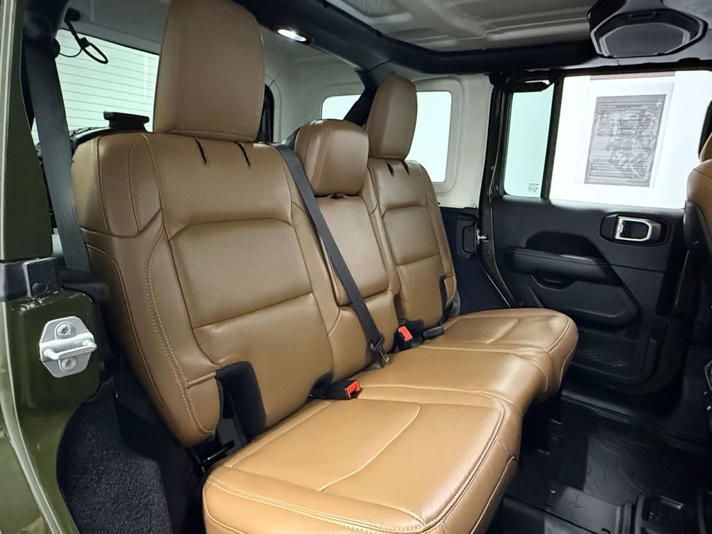 Used 2022 Jeep Wrangler Unlimited Rubicon w/ Dual Top Group image 22