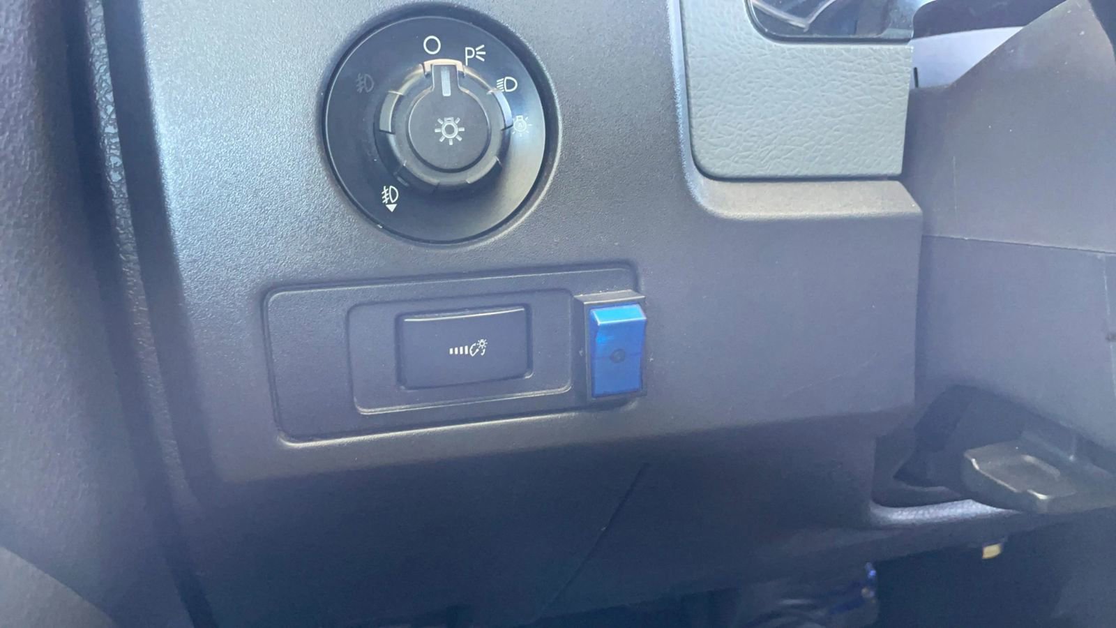 Used 2013 Ford F150 XLT w/ XLT Chrome Pkg RWD image 19