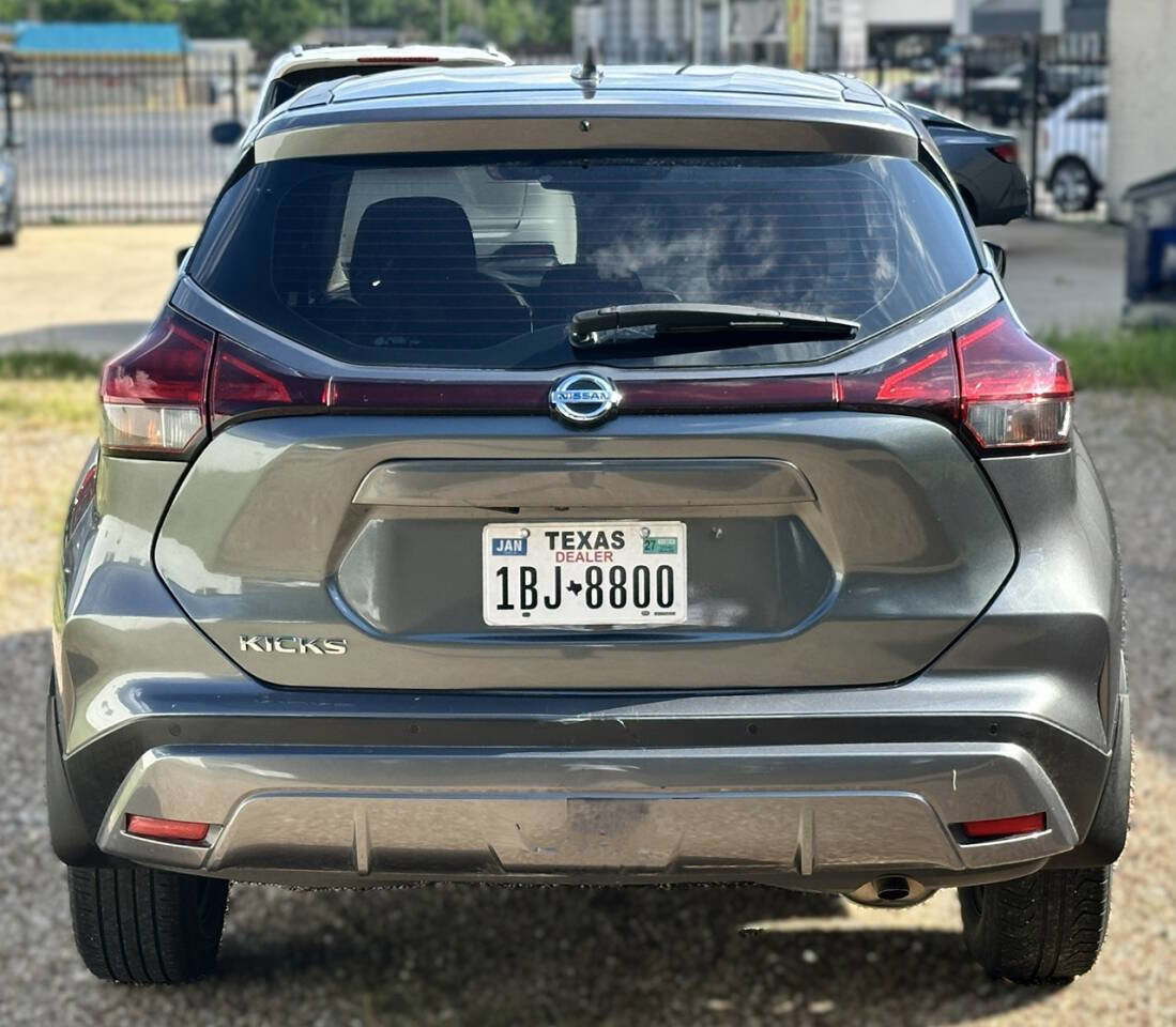Used 2021 Nissan Kicks S FWD image 9