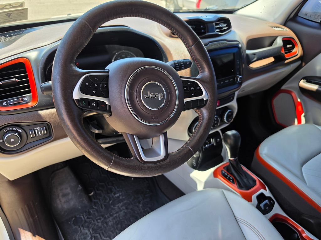 Used 2015 Jeep Renegade Limited AWD/4WD image 4