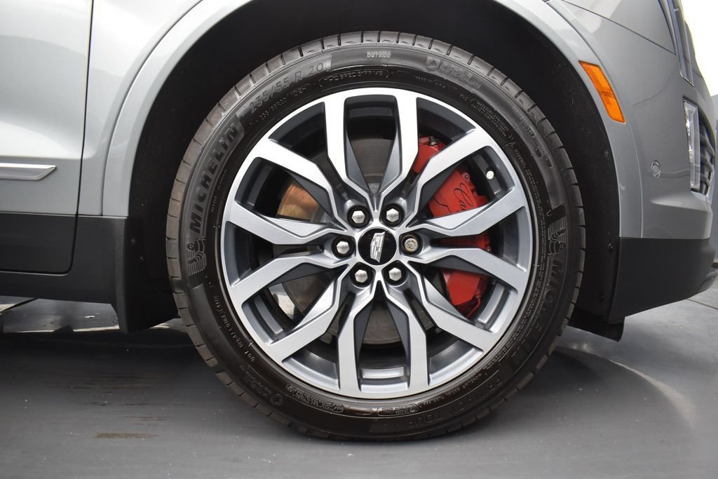 Certified 2023 Cadillac XT5 Sportv w/ Technology Package AWD/4WD image 8