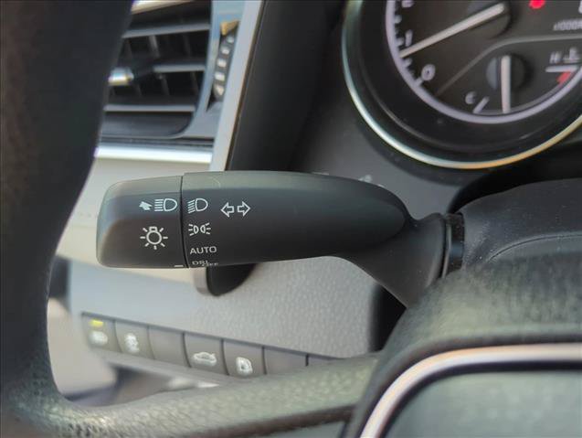 Used 2018 Toyota Camry LE FWD image 15