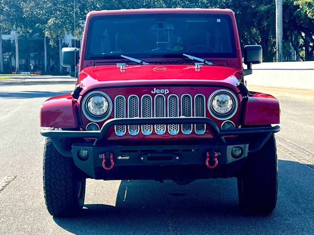 Used 2017 Jeep Wrangler Unlimited Rubicon w/ Connectivity Group image 6