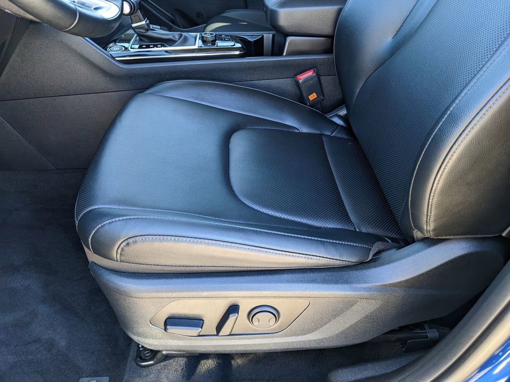 Certified 2025 Kia Sportage EX image 21