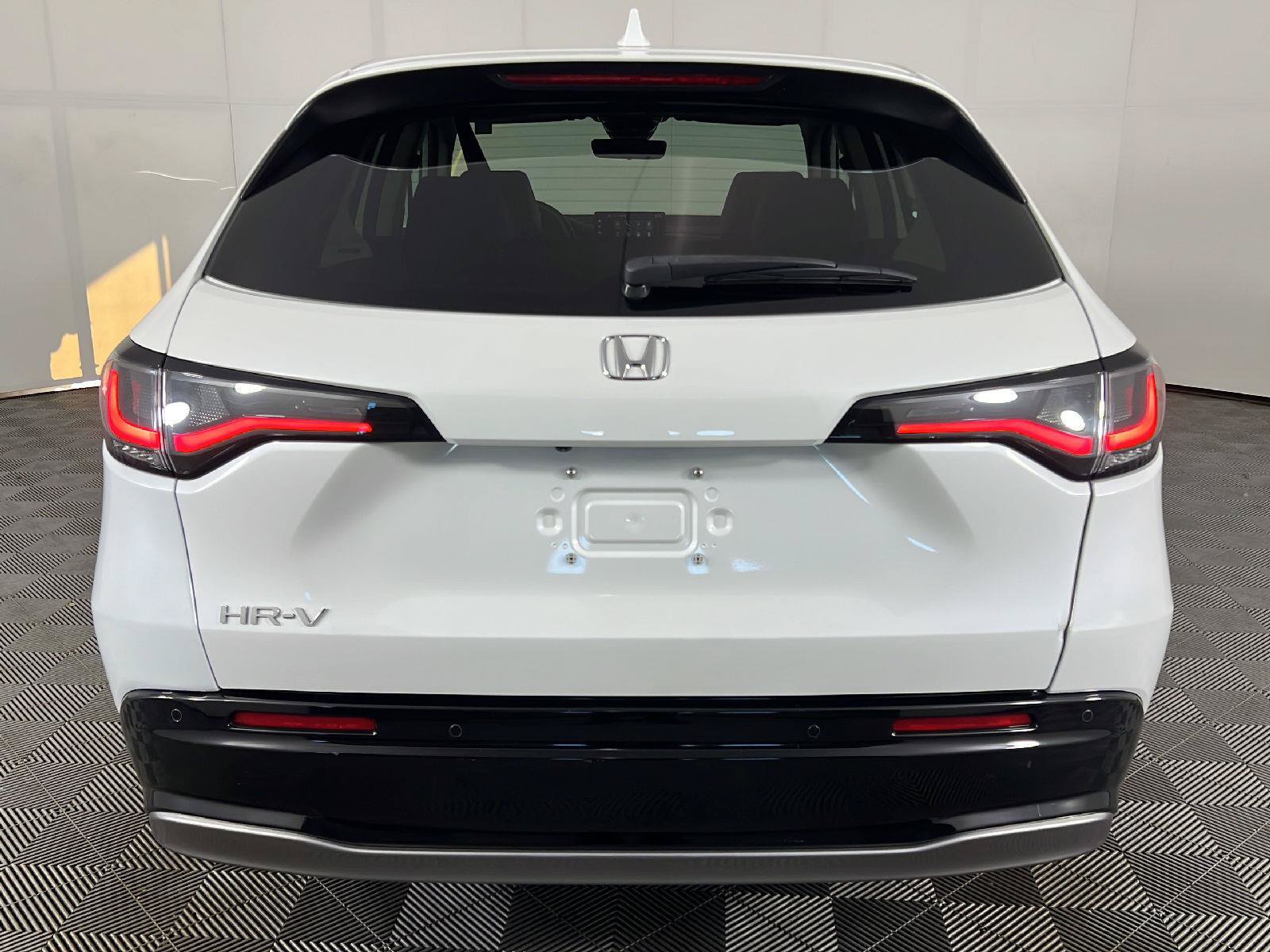 Used 2023 Honda HR-V EX-L image 41