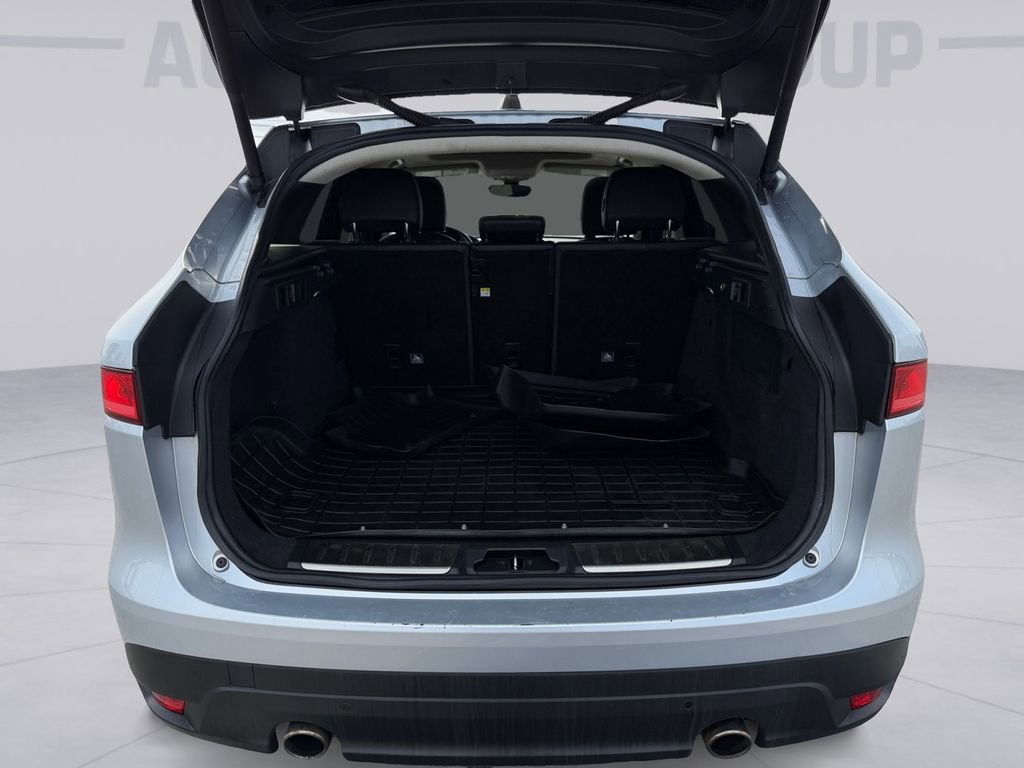 Used 2020 Jaguar F-PACE Prestige image 19