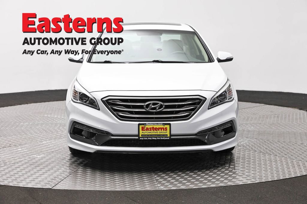 Used 2016 Hyundai Sonata Limited w/ Cargo Package FWD image 2