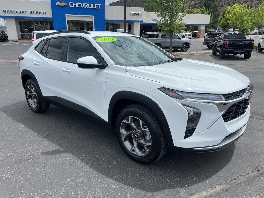New 2025 Chevrolet Trax LT w/ Driver Confidence Package