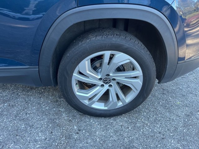 Used 2020 Volkswagen Atlas Cross Sport SEL image 32