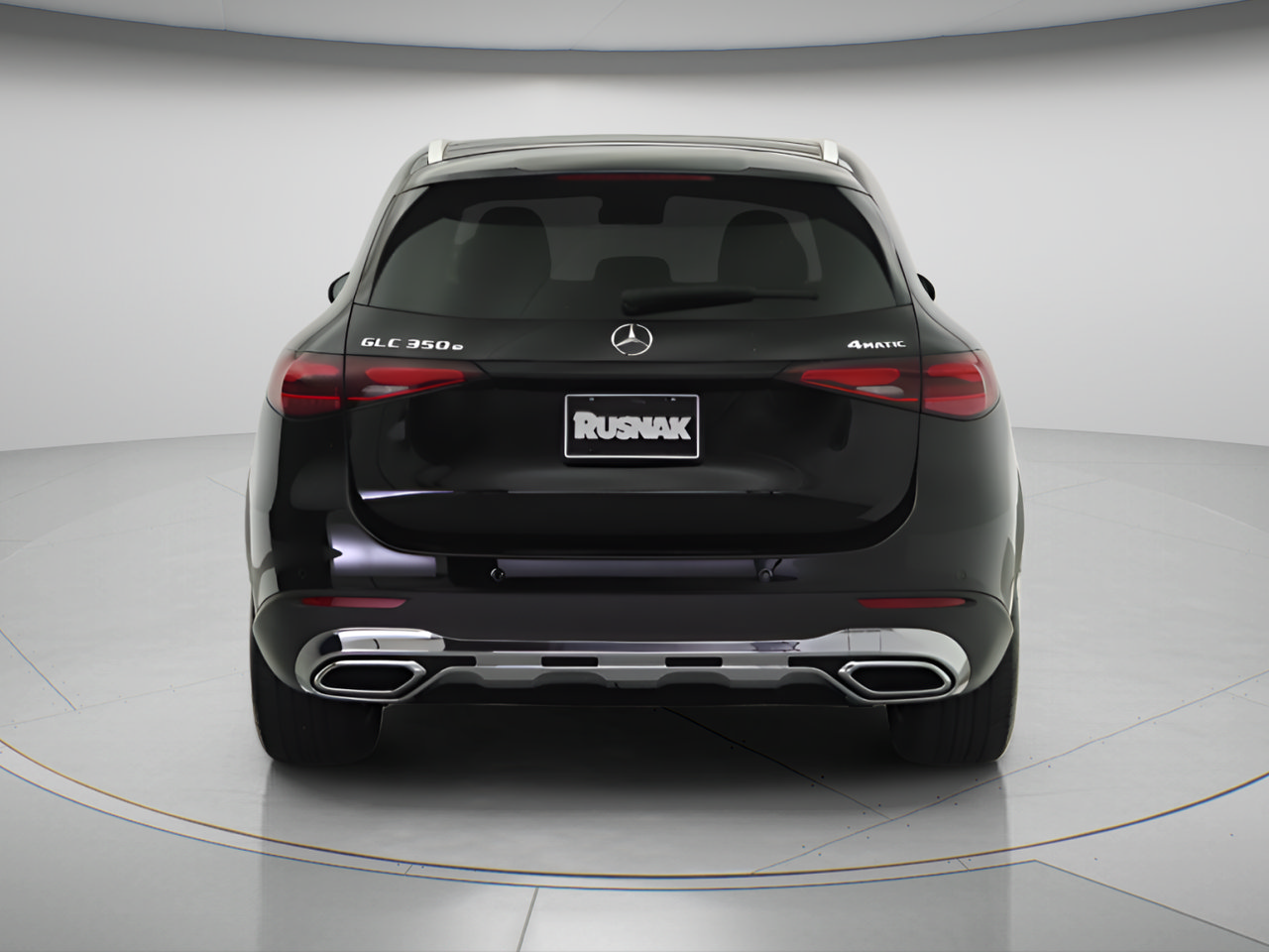 Used 2025 Mercedes-Benz GLC 350e 4MATIC image 5