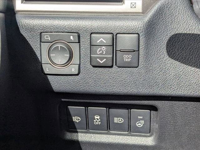 Used 2023 Lexus GX 460 Premium image 12