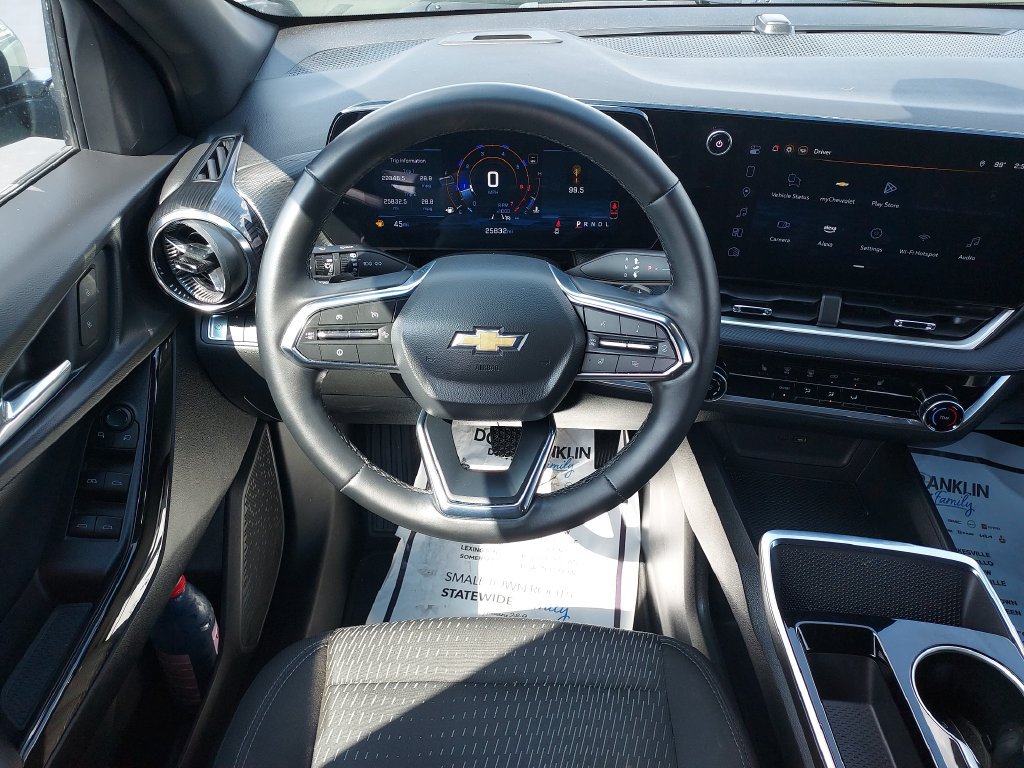 Used 2025 Chevrolet Equinox LT FWD image 16