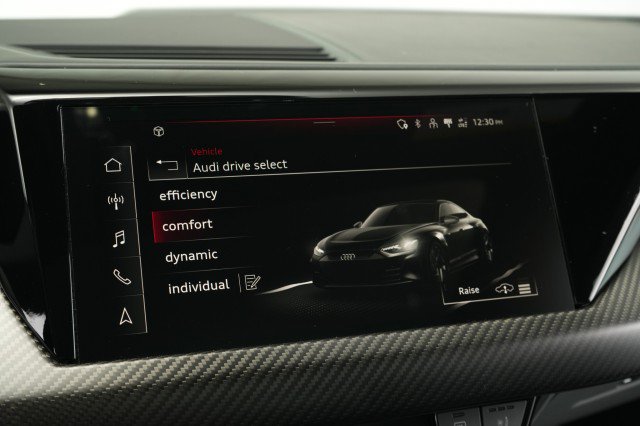 Used 2023 Audi e-tron GT Premium Plus w/ Performance Package AWD/4WD image 40