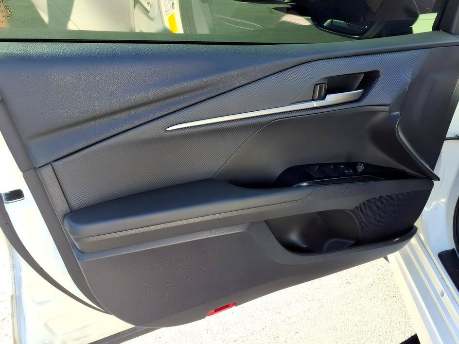 Certified 2025 Toyota Camry SE FWD image 15