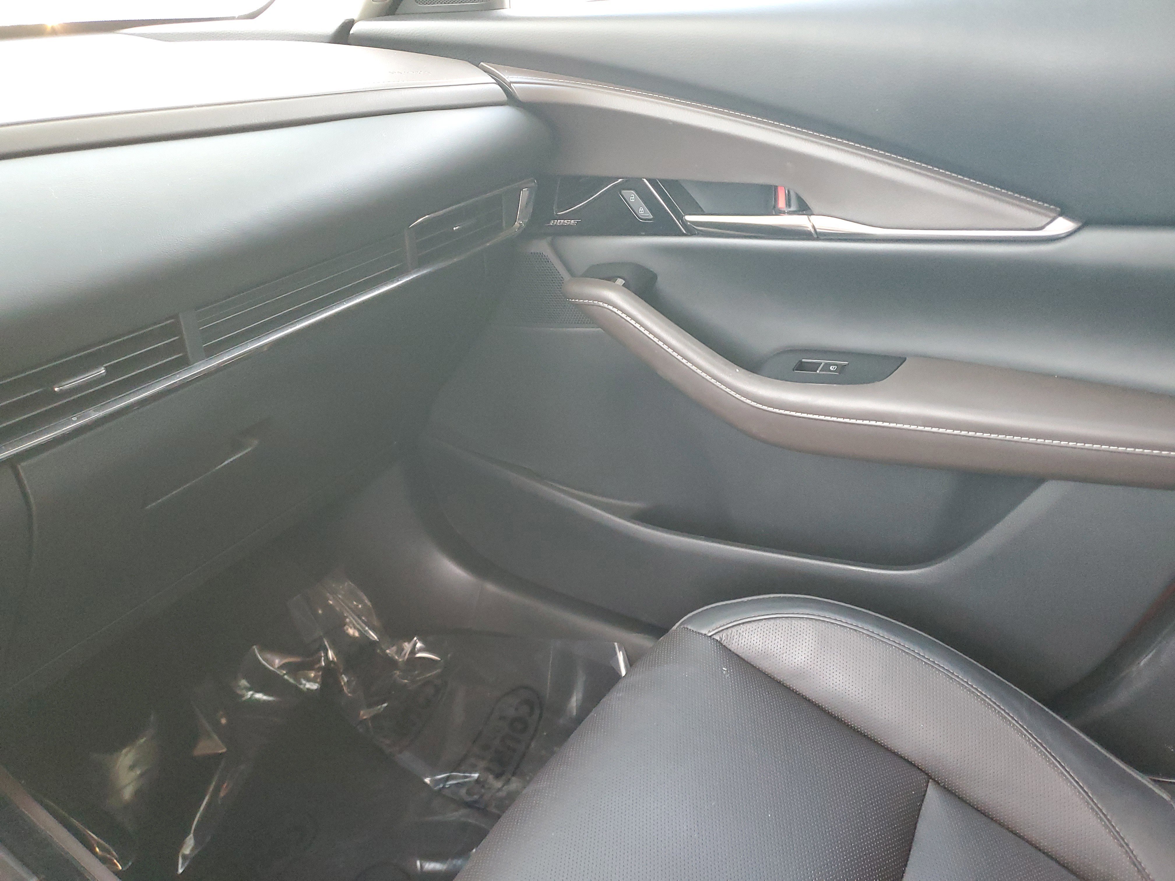 Used 2021 MAZDA CX-30 FWD 2.5 S w/ Premium Package image 23