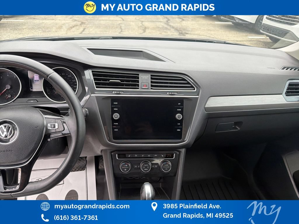 Used 2020 Volkswagen Tiguan SE AWD/4WD image 19