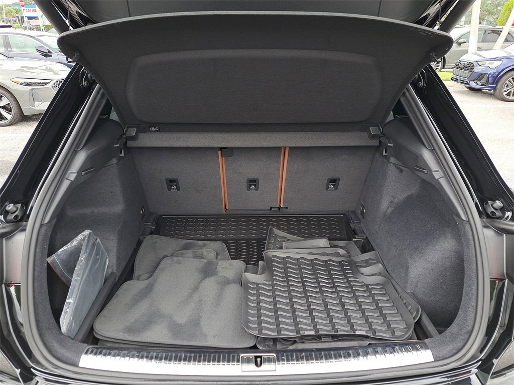 Certified 2024 Audi Q3 2.0T Premium Plus w/ Premium Plus Package image 31