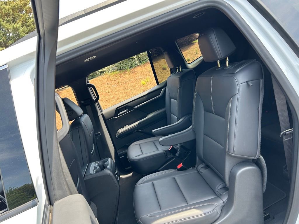 Used 2024 GMC Acadia Elevation image 37