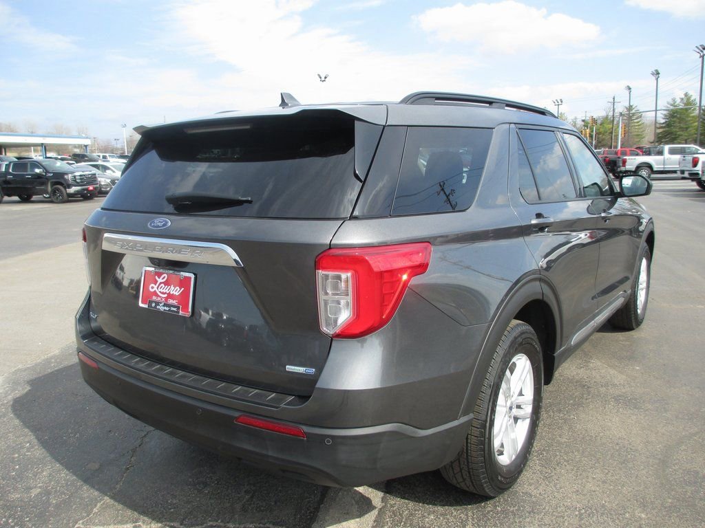 Used 2020 Ford Explorer XLT w/ Comfort Package image 4