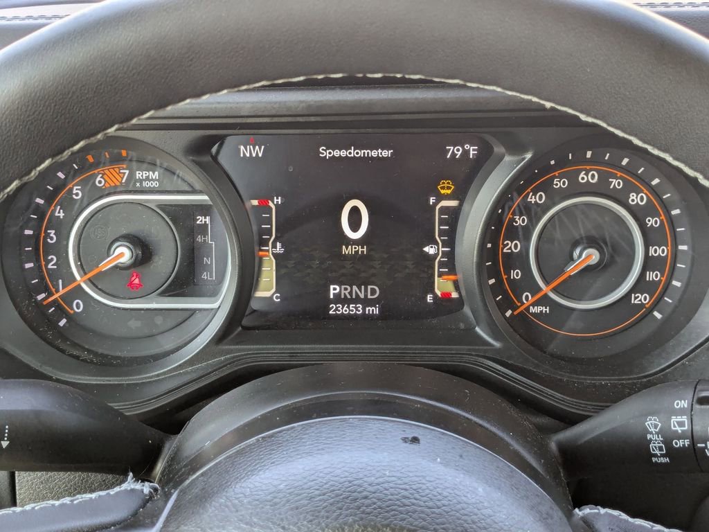 Used 2025 Jeep Wrangler Unlimited Rubicon w/ Convenience Group image 18