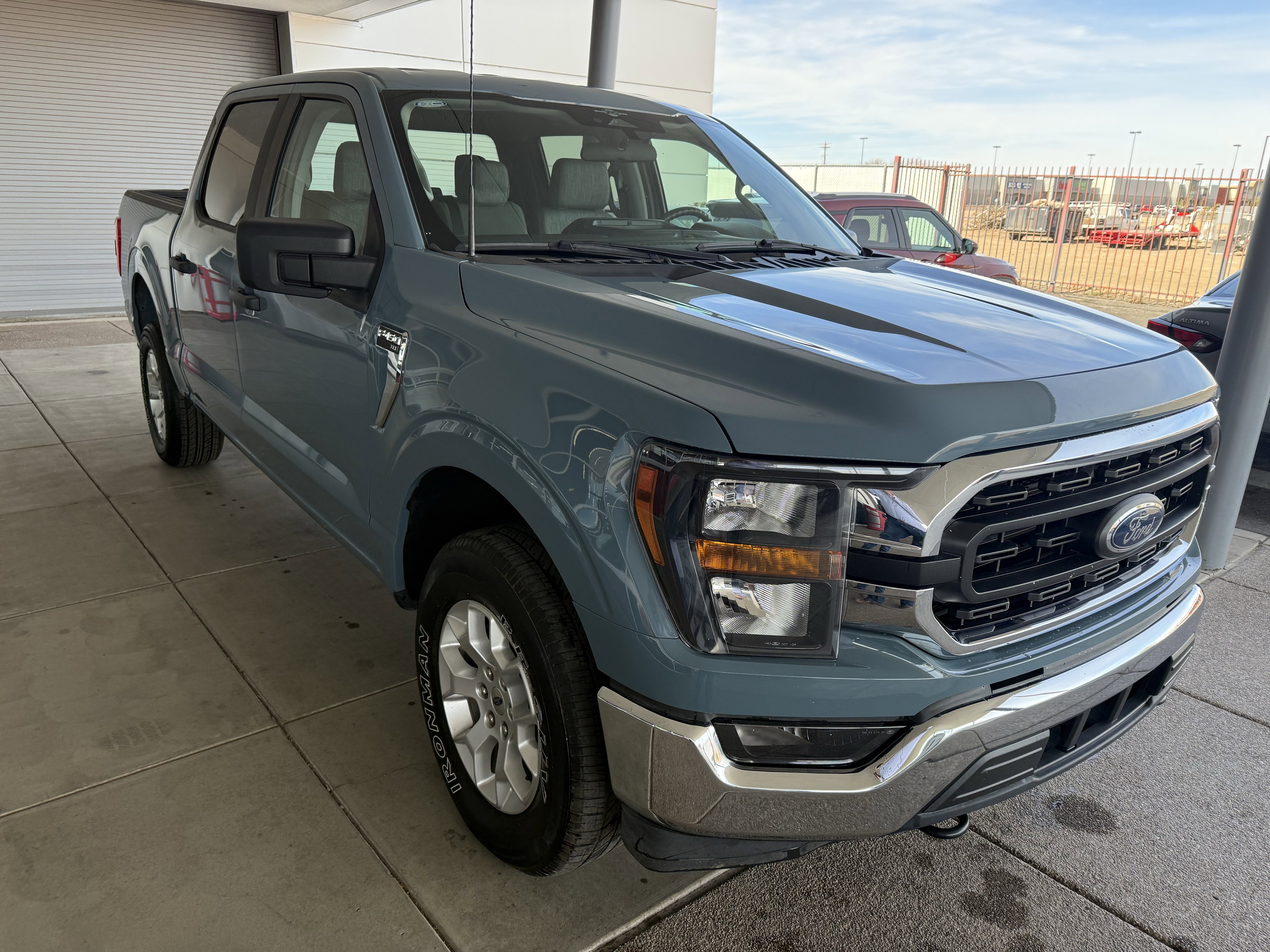 Used 2023 Ford F150 XLT image 3