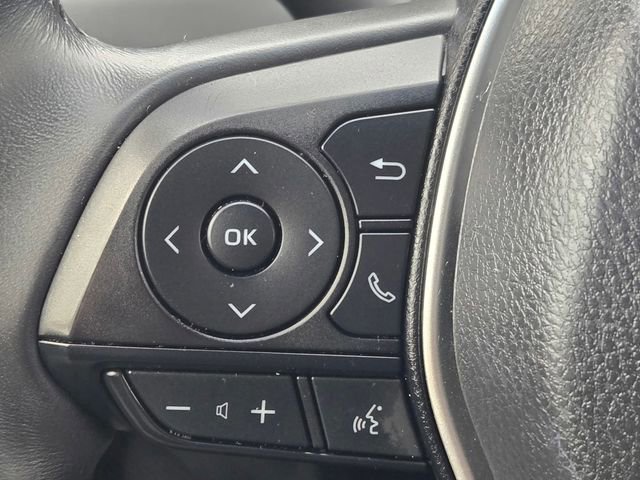 Used 2022 Toyota Venza LE image 24