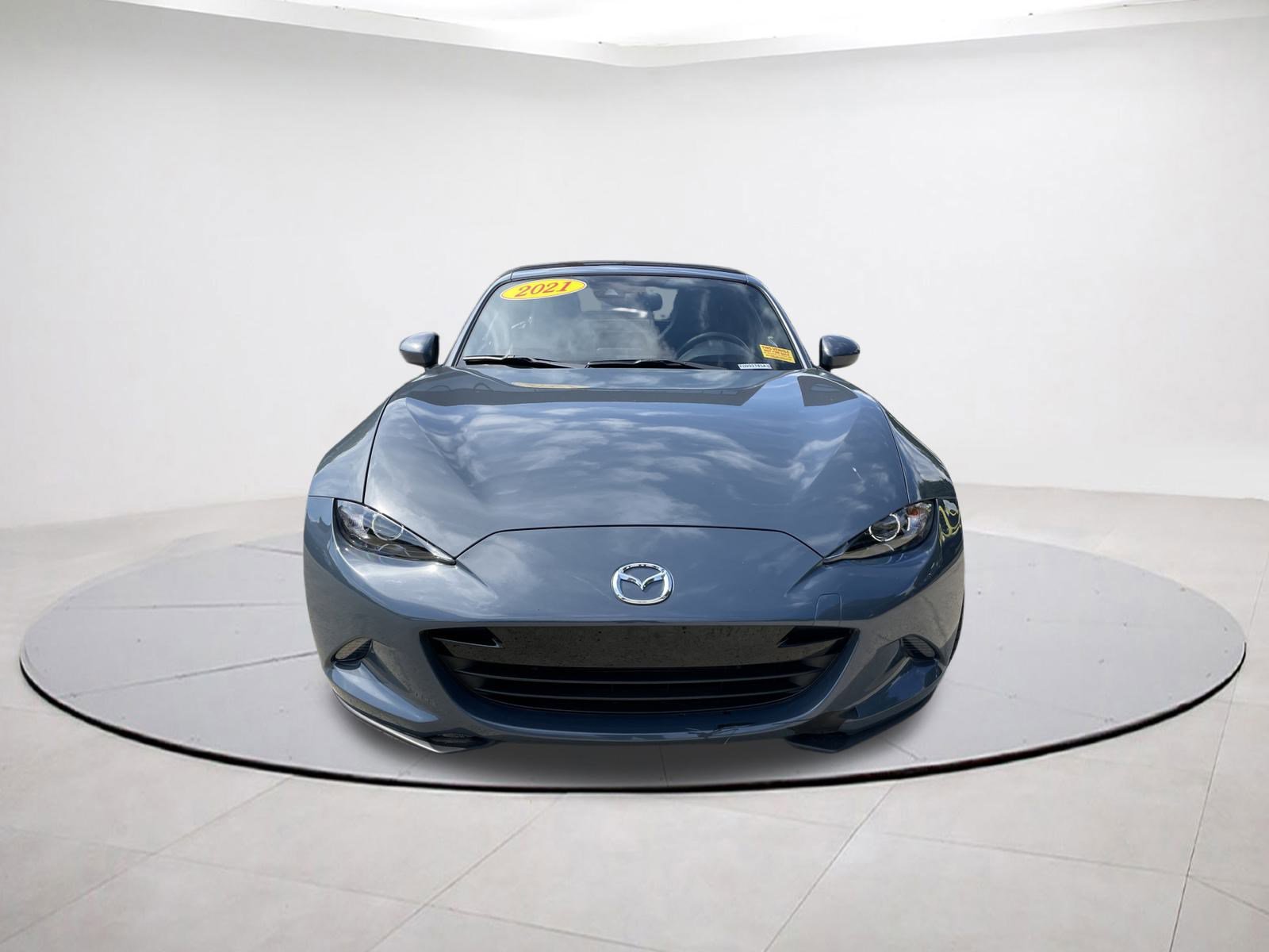 Used 2021 MAZDA MX-5 Miata RF Grand Touring image 2
