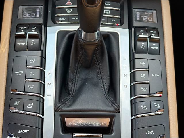 Used 2019 Porsche Macan AWD/4WD image 17