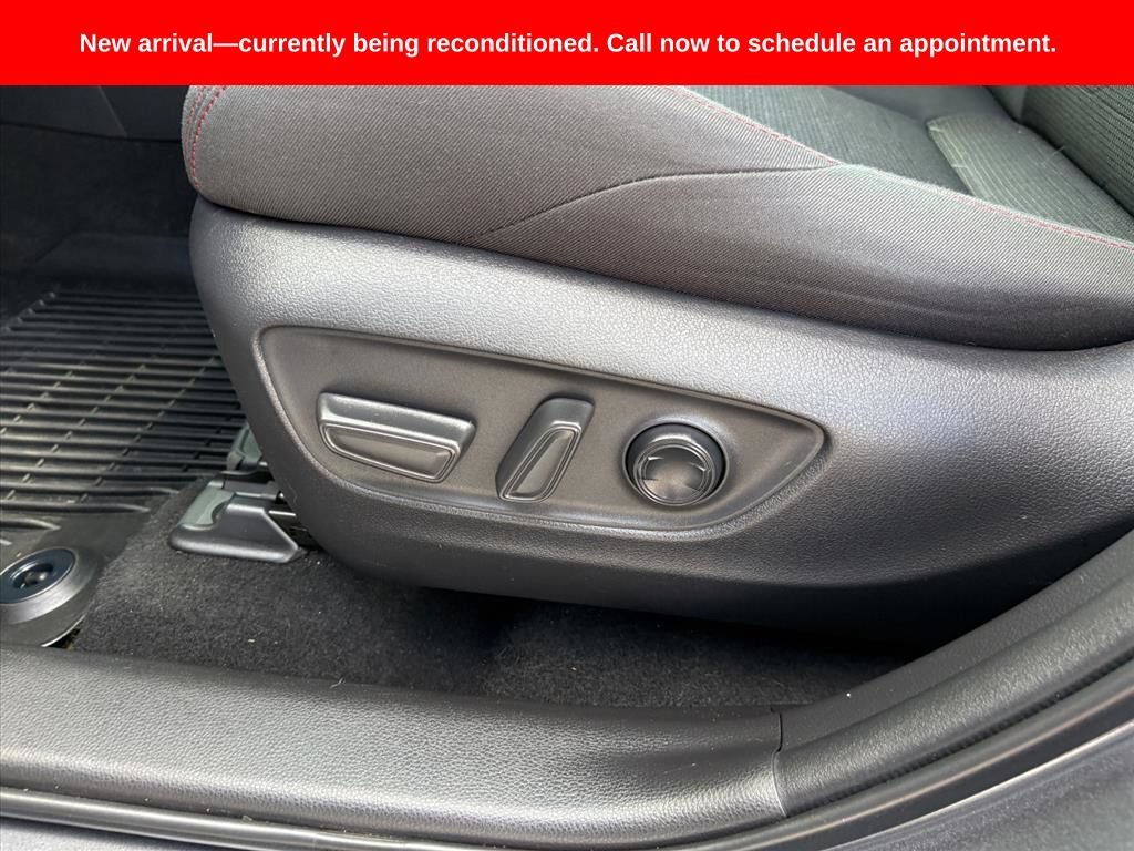 Used 2021 Toyota RAV4 SE w/ Weather & Moonroof Package AWD/4WD image 18