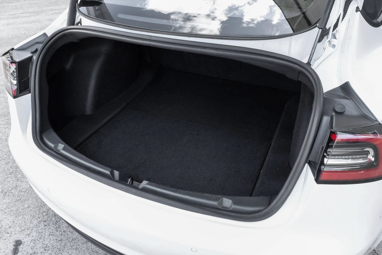 Used 2022 Tesla Model 3 Long Range AWD/4WD image 49