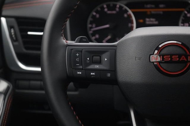 Certified 2025 Nissan Rogue SV AWD/4WD image 10