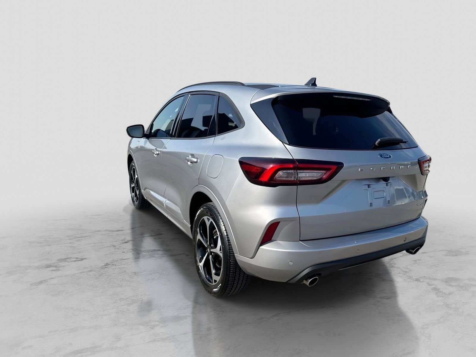 Used 2023 Ford Escape ST-Line Select w/ Tech Pack #2 AWD/4WD image 3