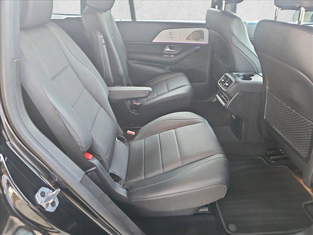 Used 2024 Mercedes-Benz GLS 450 4MATIC image 21