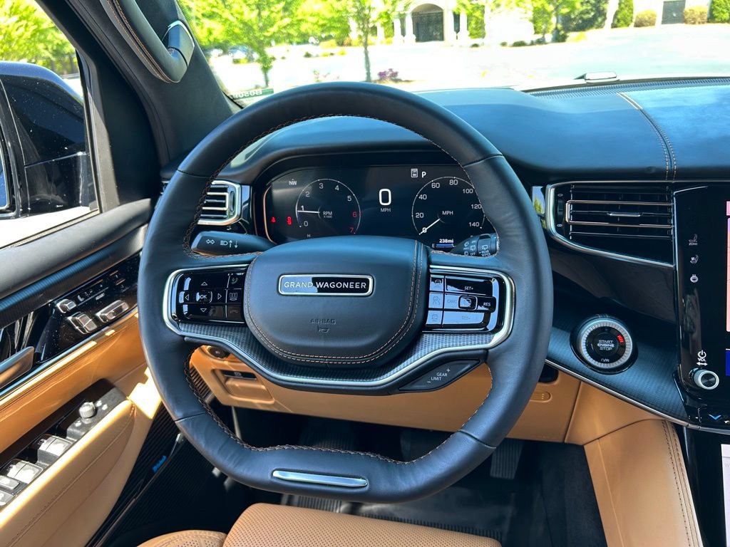 Used 2024 Jeep Grand Wagoneer Series III w/ Rear Seat Video Group 1 AWD/4WD image 30