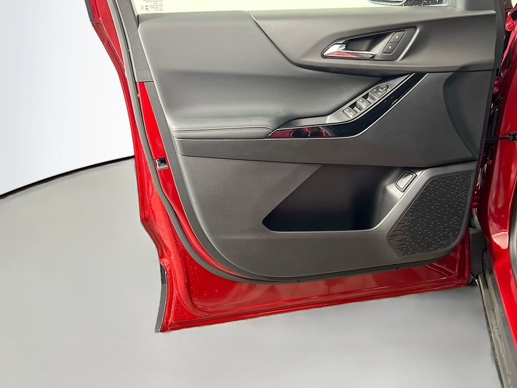 New 2026 Chevrolet Equinox LT w/ Convenience Package II image 18