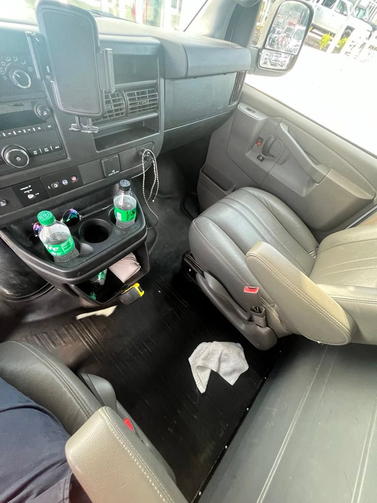 Used 2021 Chevrolet Express 2500 w/ Driver Convenience Package RWD image 16