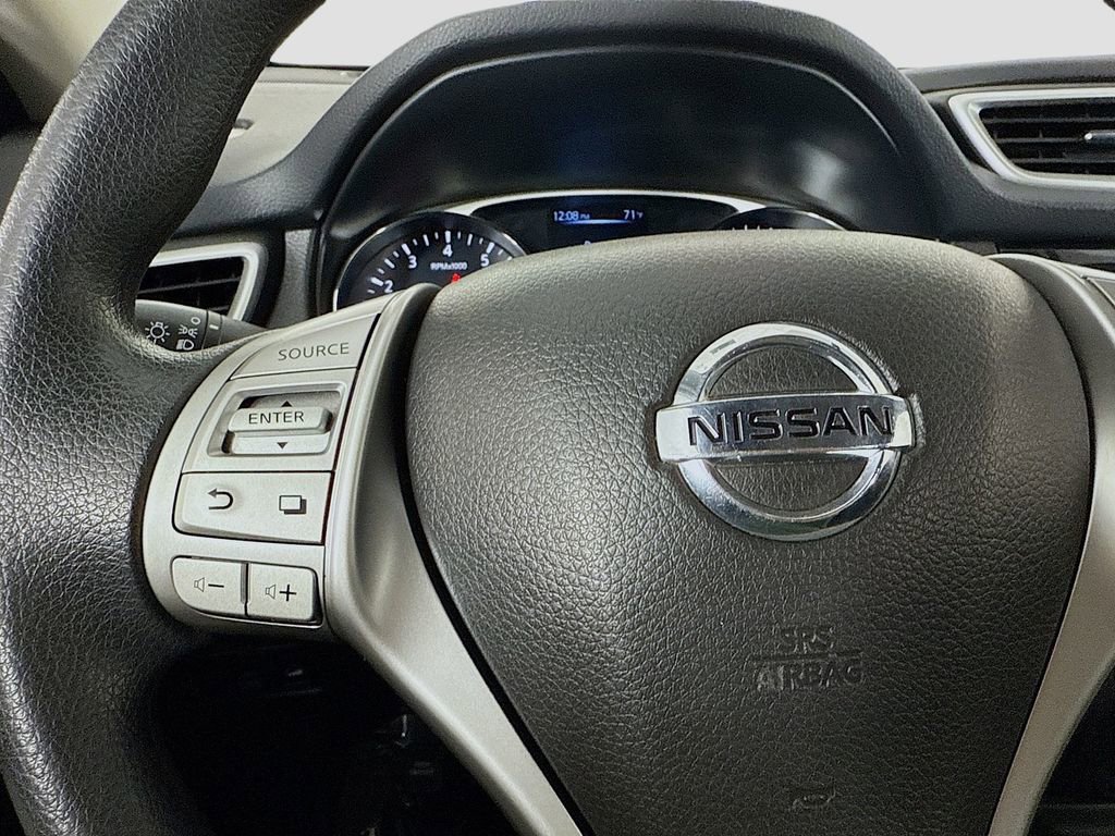 Used 2016 Nissan Rogue S image 28