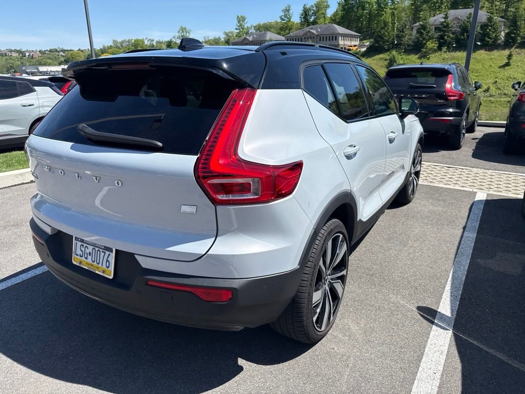 Used 2021 Volvo XC40 P8 Recharge AWD/4WD image 3