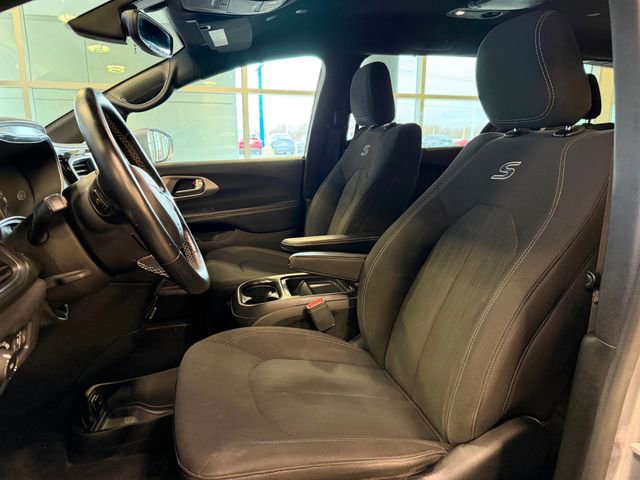 Used 2019 Chrysler Pacifica Touring Plus w/ S Appearance Package FWD image 20