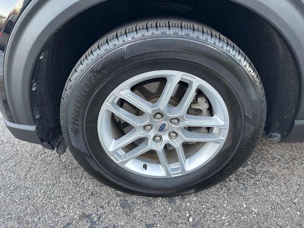 Used 2025 Ford Explorer Active image 9