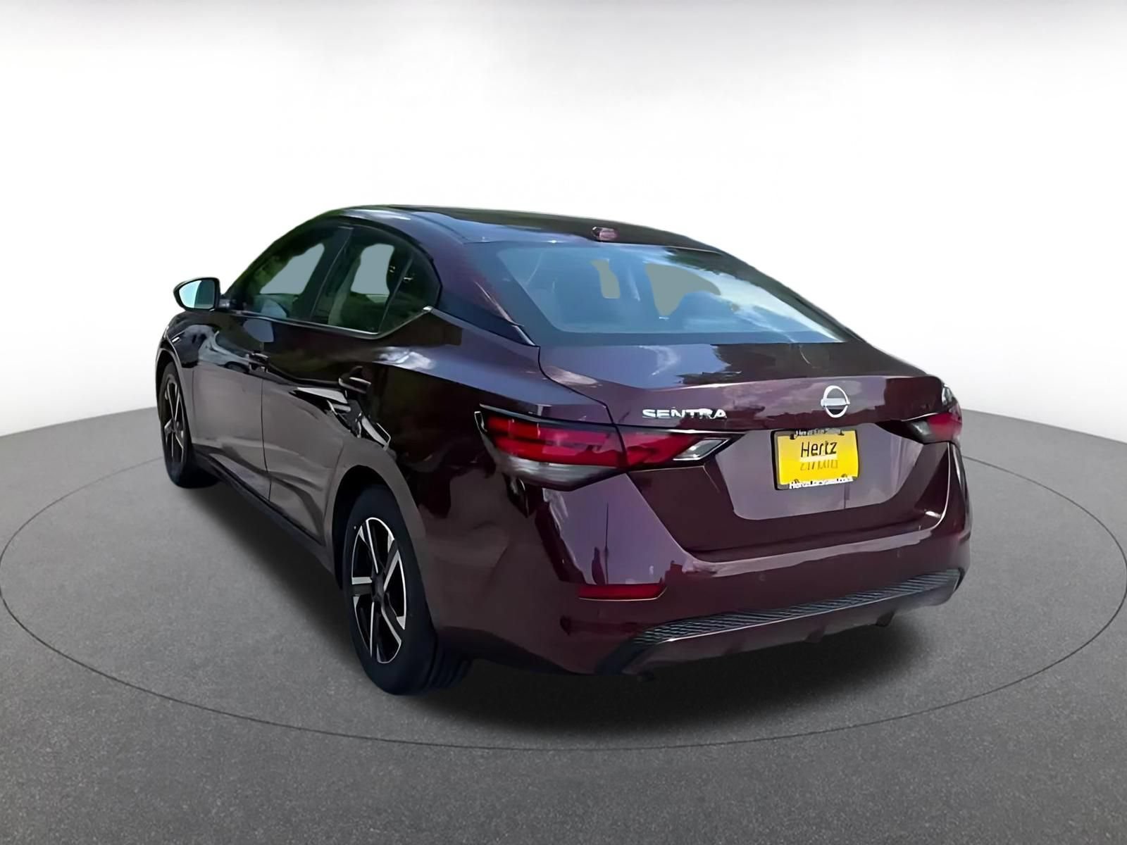 Used 2025 Nissan Sentra SV FWD image 10
