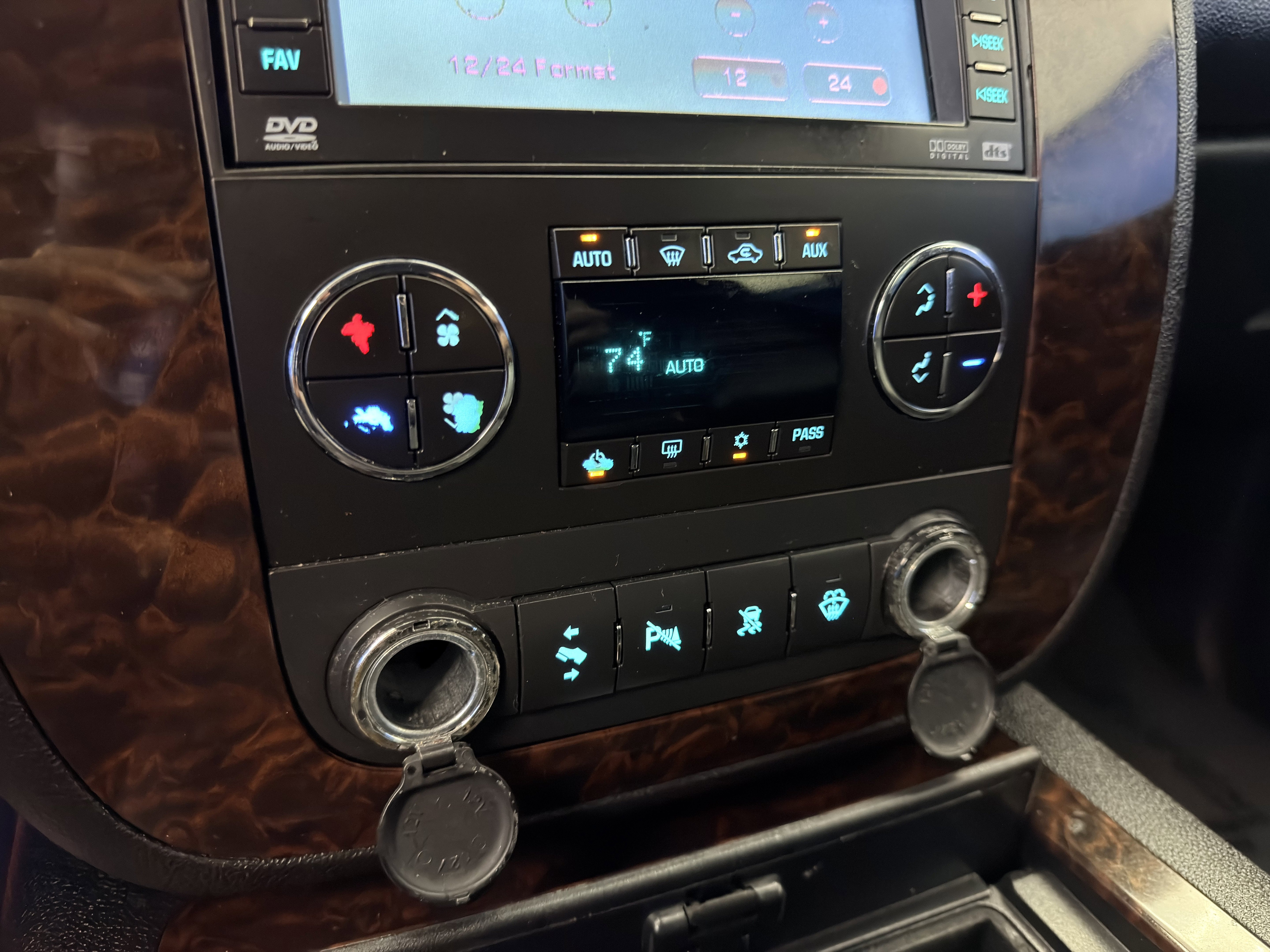 Used 2008 GMC Yukon Denali image 23