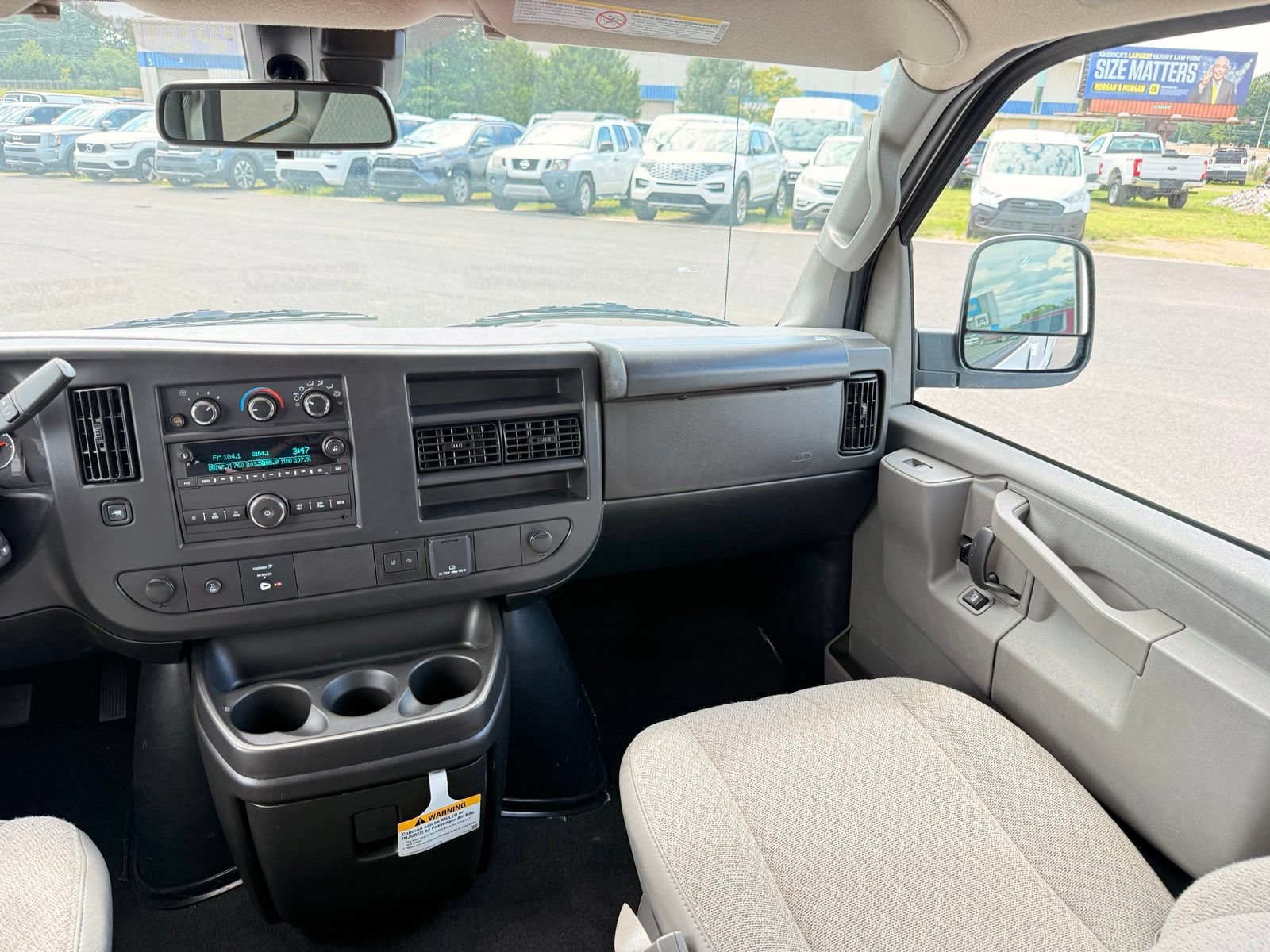 Used 2026 Chevrolet Express 3500 LT w/ LT Preferred Equipment Group RWD image 21