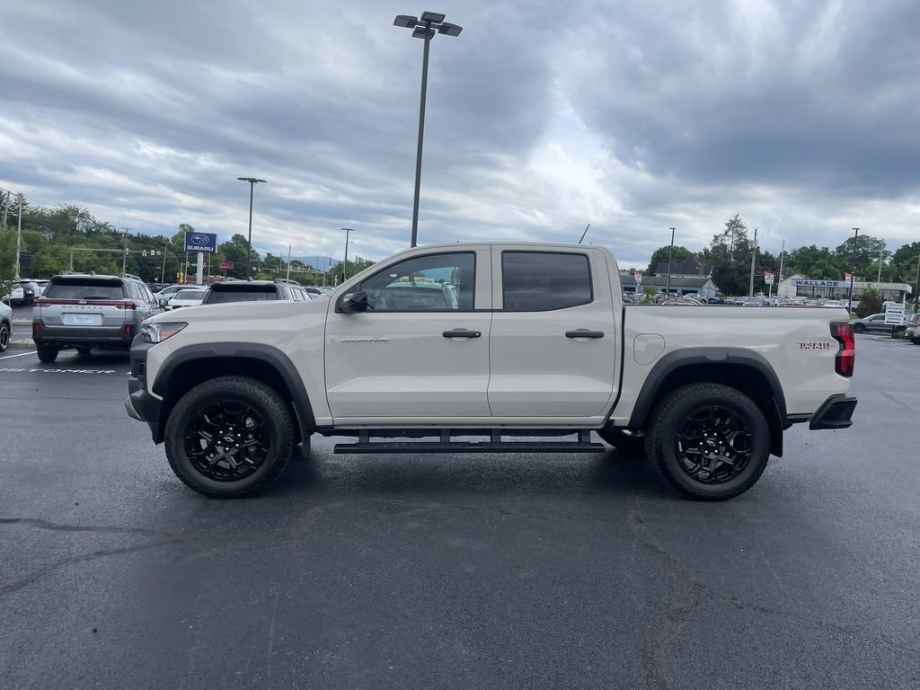 Used 2026 Chevrolet Colorado Trail Boss AWD/4WD image 3
