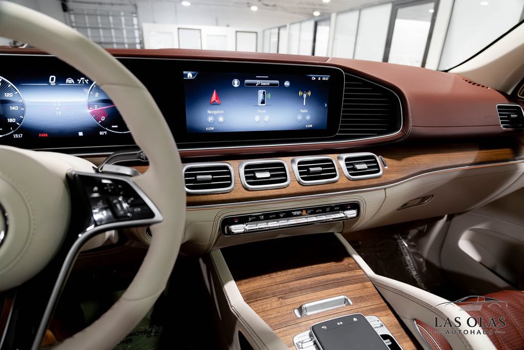 Used 2026 Mercedes-Benz Maybach GLS 600 4MATIC image 36