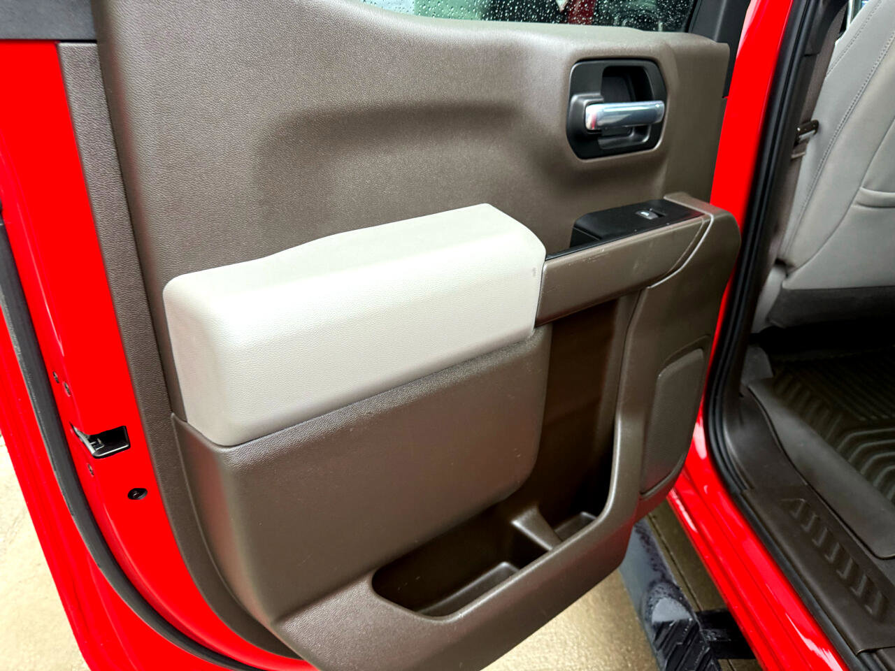 Used 2021 Chevrolet Silverado 1500 LT image 13