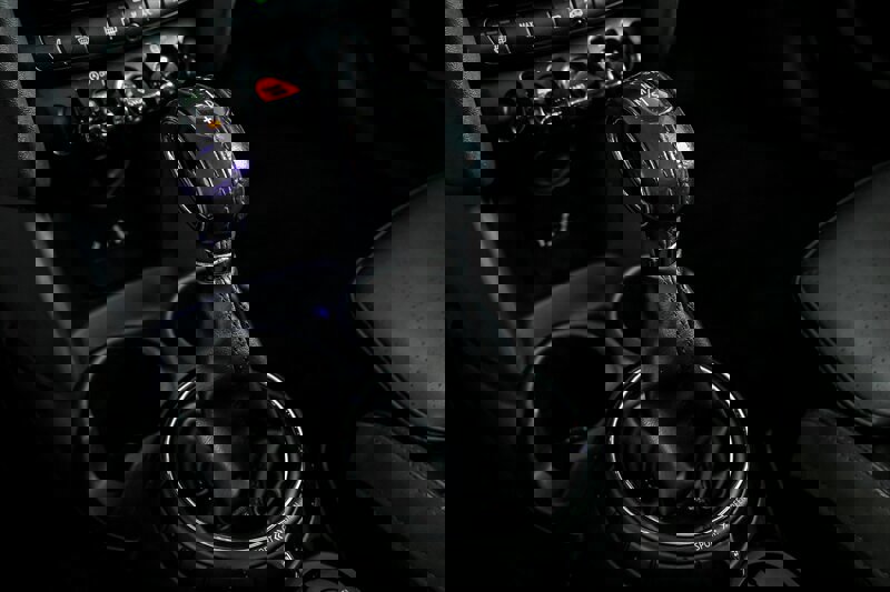 Used 2015 MINI Cooper 4-Door Hardtop image 28